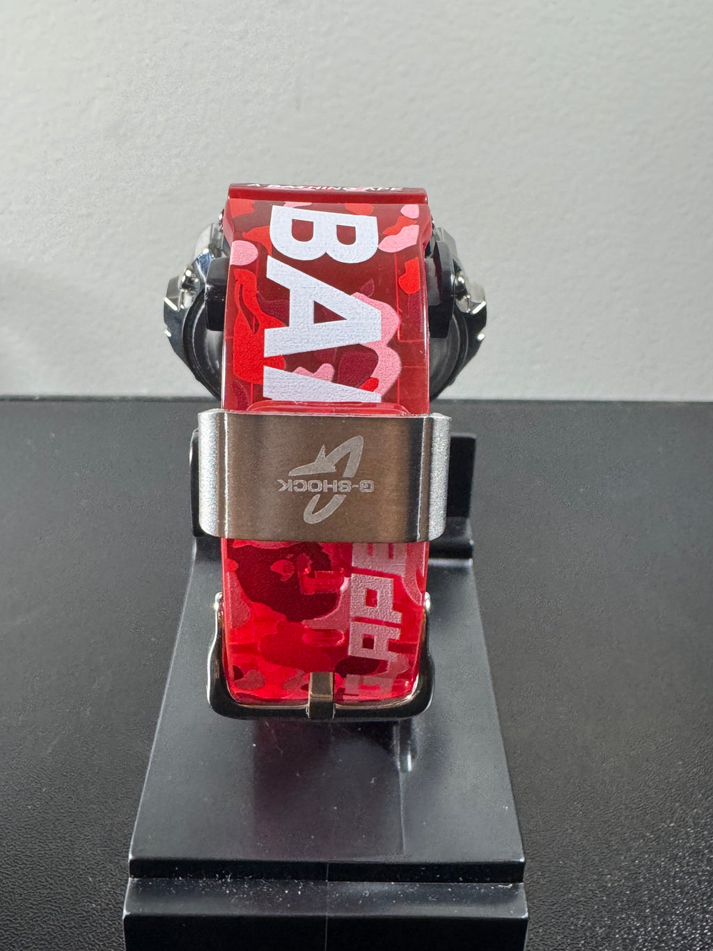 Red Bape w metal bezel