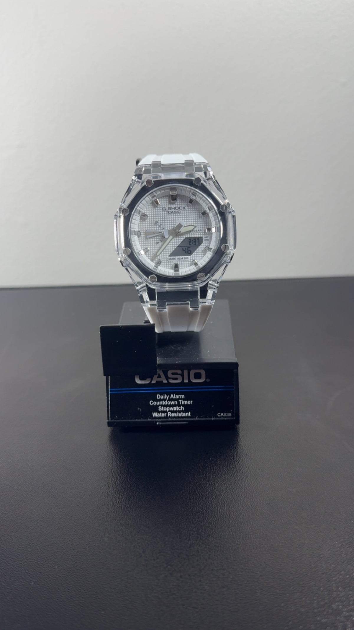 White w clear bezel