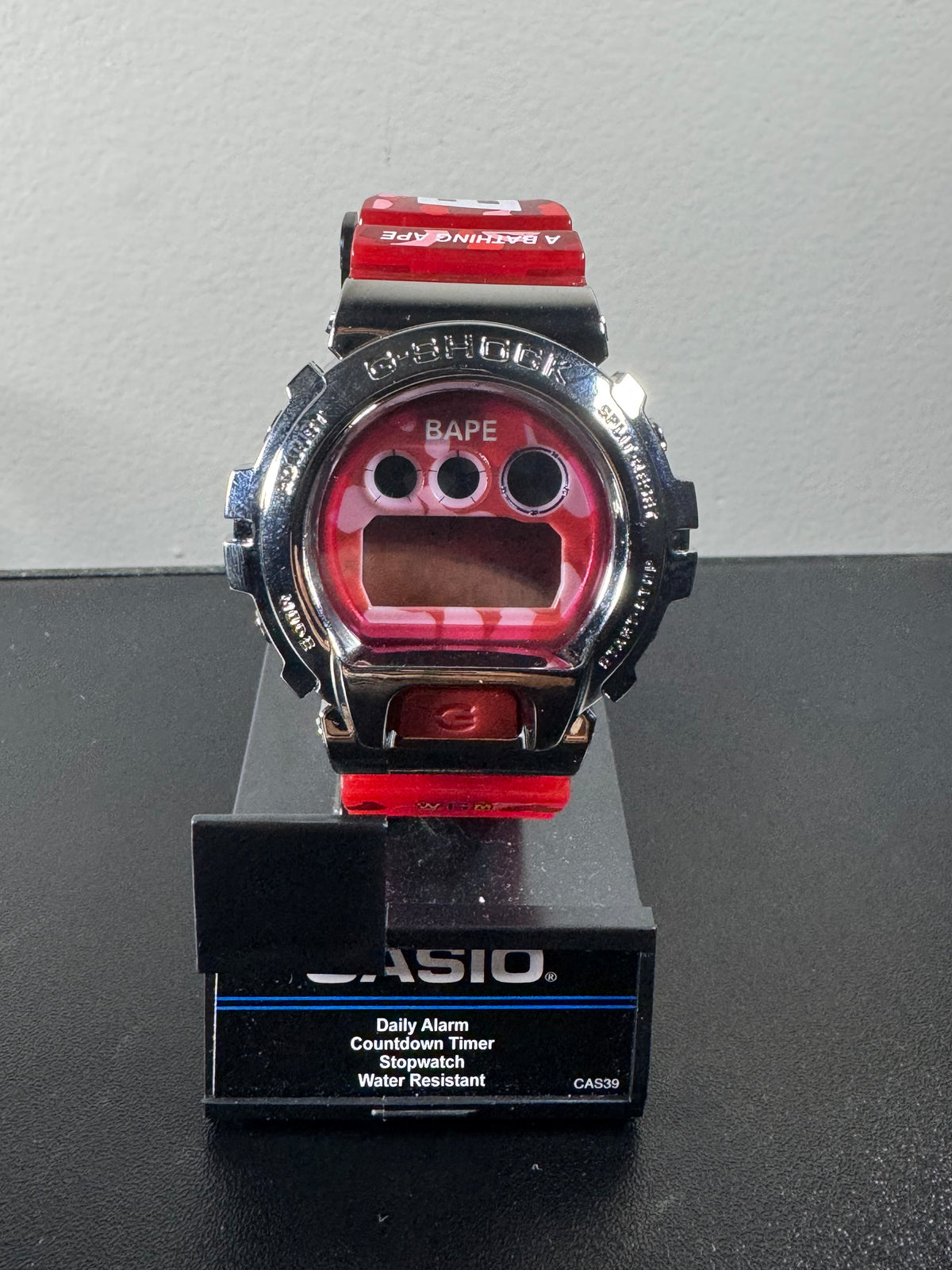 Red Bape w metal bezel