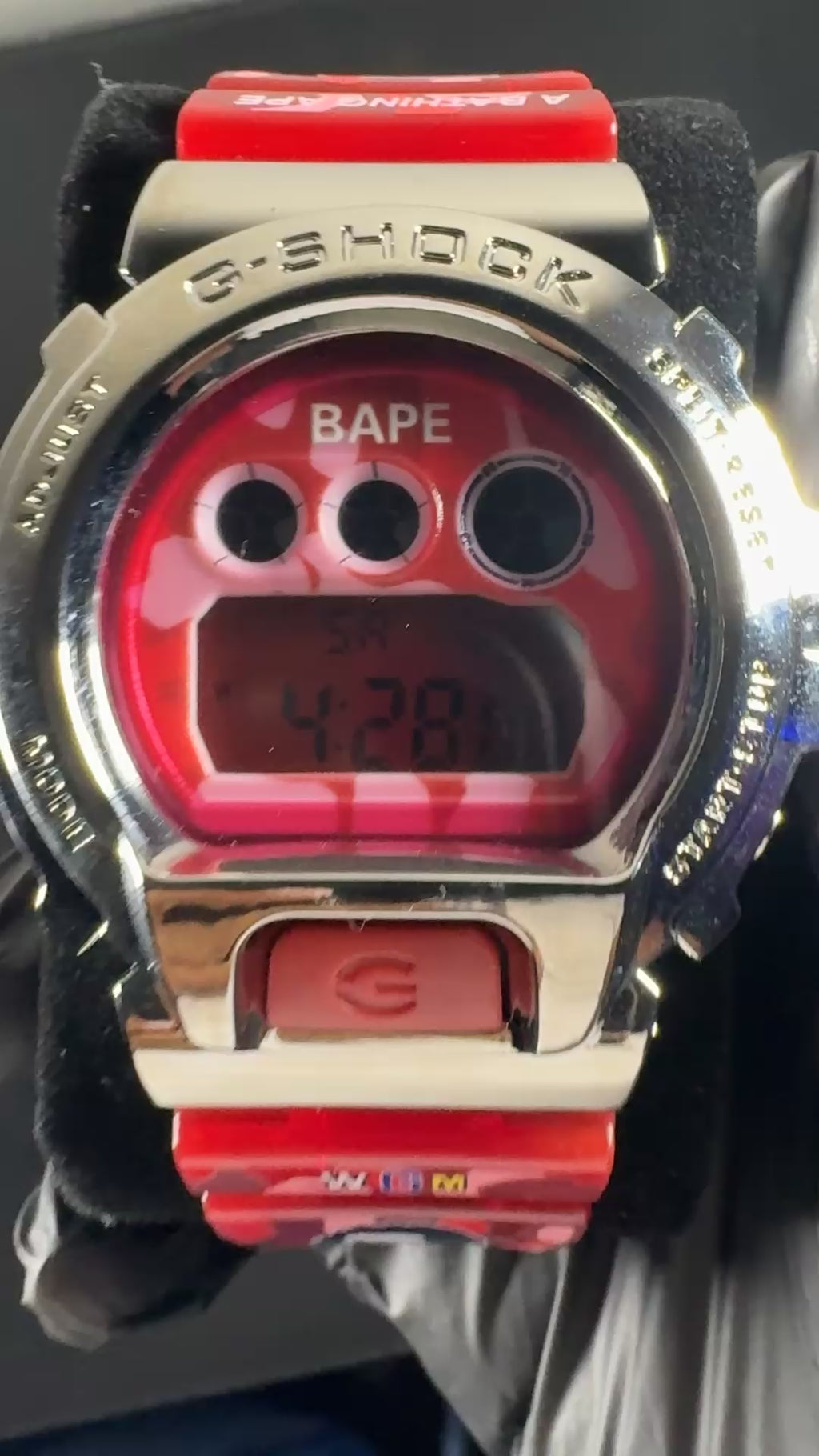 Red Bape w metal bezel